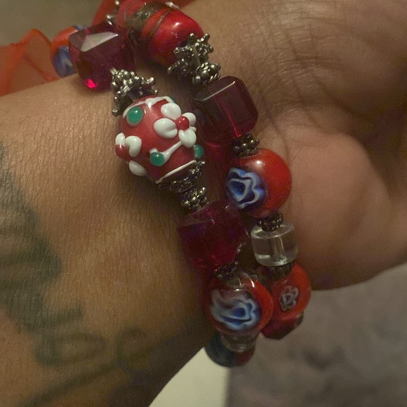 Beautifully made Christmas inspired bracelet set. Gift one to someone you love❤️ - Picture 1 of 5